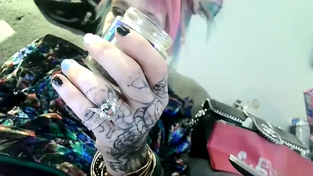 Evieskyyxh online show from 11/25/25, 06:08