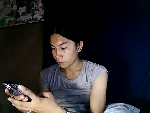 Snapshot of Asian_PrettyAle chatting on 09/26/25, 02:37 Asian PrettyAle online show from 09/26/25, 02:37