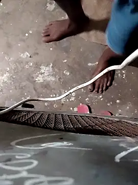 RAYI Queen 4 online show from 12/19/25, 08:16