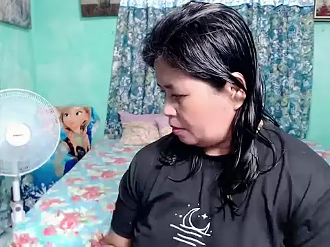 lovelable smile online show from 02/02/26, 03:33