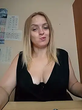 Snapshot of Ami_Foxy chatting on 08/06/26, 05:53 Ami Foxy online show from 08/06/26, 05:53
