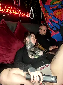 Snapshot of AlexandraWildd chatting on 09/30/25, 12:21 AlexandraWildd online show from 09/30/25, 12:21