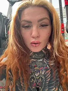 Snapshot of AlexandraWildd chatting on 04/08/26, 10:04 AlexandraWildd online show from 04/08/26, 10:04