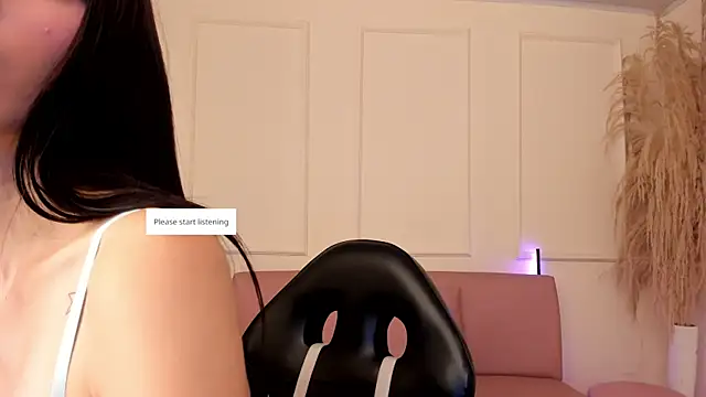 Lilily lv online show from 12/04/25, 12:14