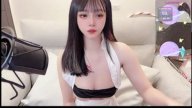 Snapshot of Yucheng__520 chatting on 09/09/25, 04:34 Yucheng 520 online show from 09/09/25, 04:34
