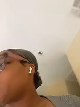 caramel  cremes online show from 11/05/25, 02:28