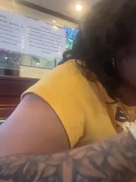 caramel  cremes online show from 05/10/26, 01:00