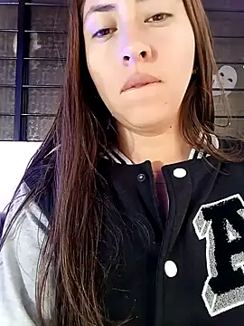 Snapshot of AntonellaJohnston chatting on 10/17/25, 11:46 AntonellaJohnston online show from 10/17/25, 11:46