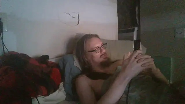 Snapshot of dandonn chatting on 06/17/26, 03:53 dandonn online show from 06/17/26, 03:53
