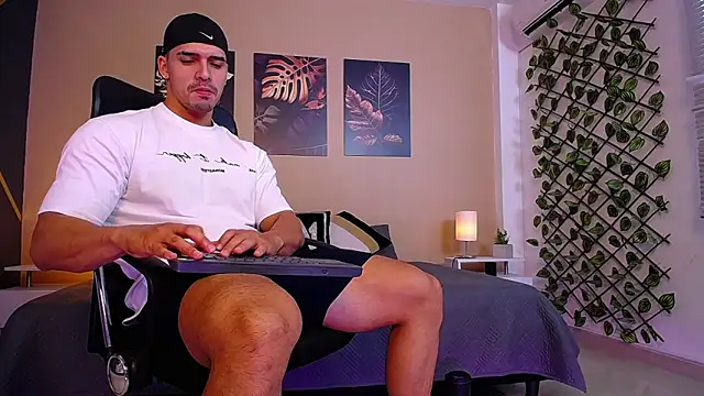 ChristopherBlack  online show from 02/07/26, 01:37