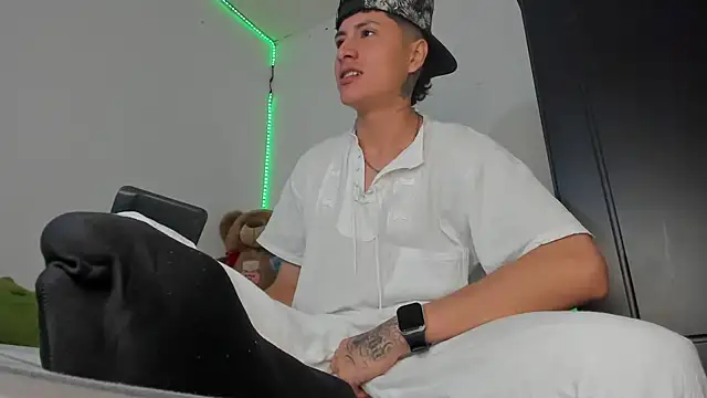 Snapshot of Mateo_Escobar chatting on 11/29/25, 11:41 Mateo Escobar online show from 11/29/25, 11:41