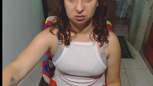 Milf Valeria online show from 11/27/25, 01:46