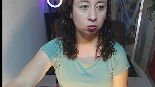 Milf Valeria online show from 12/04/25, 05:21