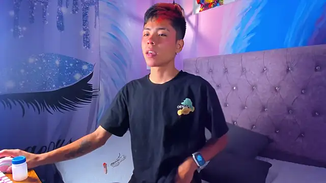 MaxiWildd online show from 10/20/25, 01:44