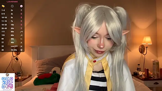 Snapshot of FlowMia chatting on 10/11/25, 05:22 FlowMia online show from 10/11/25, 05:22