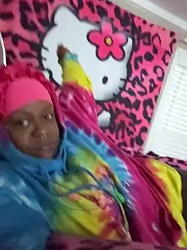 Snapshot of ShesTheOne_444 chatting on 10/21/25, 11:33 ShesTheOne 444 online show from 10/21/25, 11:33