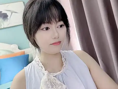 Snapshot of sarah111 chatting on 10/01/25, 02:39 sarah111 online show from 10/01/25, 02:39