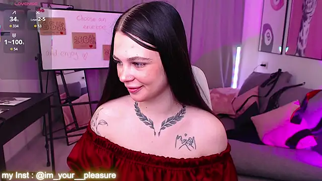 Michela Fruet online show from 11/28/25, 01:08