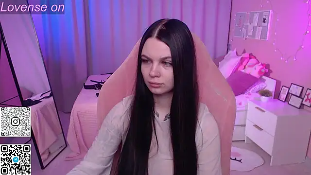 Michela Fruet online show from 05/18/26, 01:02