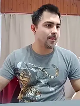 Snapshot of Bradd_32 chatting on 07/06/26, 04:53 Bradd 32 online show from 07/06/26, 04:53