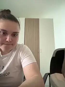 Snapshot of FemmeAffair chatting on 02/05/26, 07:29 FemmeAffair online show from 02/05/26, 07:29