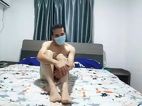 Snapshot of SSerene chatting on 12/17/25, 07:09 SSerene online show from 12/17/25, 07:09