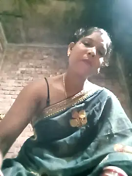 Snapshot of Savita992 chatting on 09/08/25, 02:27 Savita992 online show from 09/08/25, 02:27