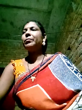 Snapshot of Savita992 chatting on 09/14/25, 01:32 Savita992 online show from 09/14/25, 01:32