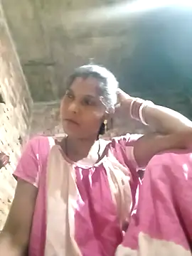 Snapshot of Savita992 chatting on 09/15/25, 10:32 Savita992 online show from 09/15/25, 10:32