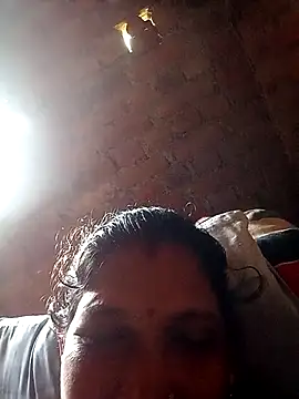 Snapshot of Savita992 chatting on 09/18/25, 06:26 Savita992 online show from 09/18/25, 06:26