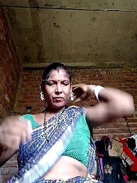 Snapshot of Savita992 chatting on 09/21/25, 05:20 Savita992 online show from 09/21/25, 05:20