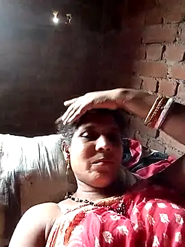 Snapshot of Savita992 chatting on 09/24/25, 06:39 Savita992 online show from 09/24/25, 06:39