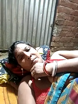 Snapshot of Savita992 chatting on 10/08/25, 10:51 Savita992 online show from 10/08/25, 10:51
