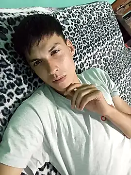 frankitocam4 online show from 12/01/25, 07:30