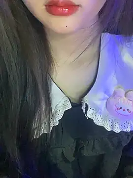 Linhtruong  online show from 03/18/26, 03:53