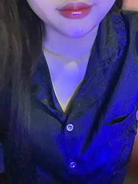 Linhtruong  online show from 04/22/26, 06:05