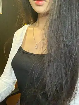 Nhinhi18 online show from 04/11/26, 02:43