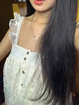 Nhinhi18 online show from 06/25/26, 02:54