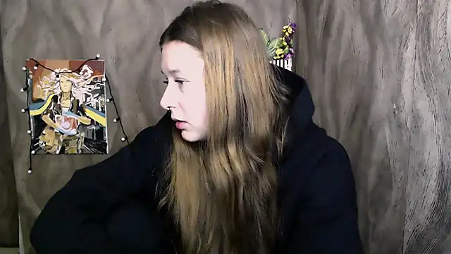 Snapshot of Linda_S_ chatting on 09/29/25, 10:09 Linda S  online show from 09/29/25, 10:09