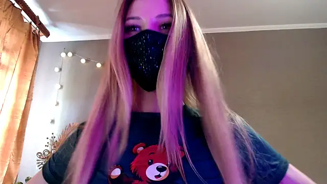 Snapshot of Iris_lave chatting on 05/04/26, 02:24 Iris lave online show from 05/04/26, 02:24