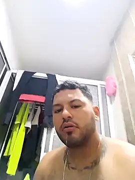 Snapshot of Frank0021 chatting on 11/03/25, 03:52 Frank0021 online show from 11/03/25, 03:52