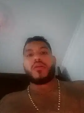 Snapshot of Frank0021 chatting on 04/06/26, 11:00 Frank0021 online show from 04/06/26, 11:00