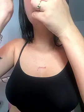 lucy grey25 online show from 01/18/26, 03:38