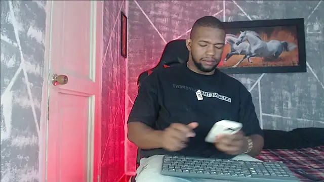 Snapshot of big_blackmen19 chatting on 09/19/25, 01:23 big blackmen19 online show from 09/19/25, 01:23