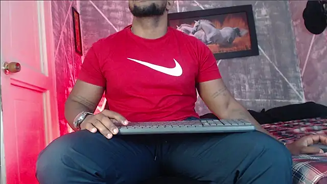 Snapshot of big_blackmen19 chatting on 09/20/25, 01:12 big blackmen19 online show from 09/20/25, 01:12