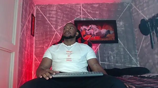 Snapshot of big_blackmen19 chatting on 11/15/25, 01:29 big blackmen19 online show from 11/15/25, 01:29