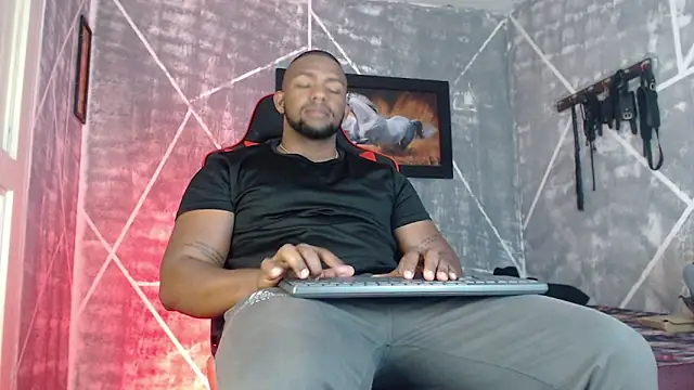 Snapshot of big_blackmen19 chatting on 12/16/25, 05:29 big blackmen19 online show from 12/16/25, 05:29