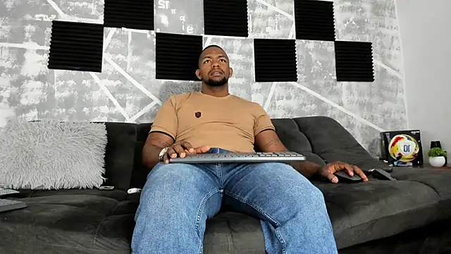 Snapshot of big_blackmen19 chatting on 06/11/26, 12:58 big blackmen19 online show from 06/11/26, 12:58