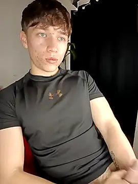 Snapshot of Logan_sixxer chatting on 10/05/25, 05:44 Logan sixxer online show from 10/05/25, 05:44