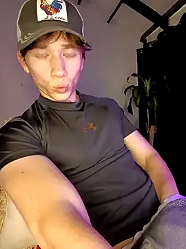 Logan sixxer online show from 12/21/25, 10:17